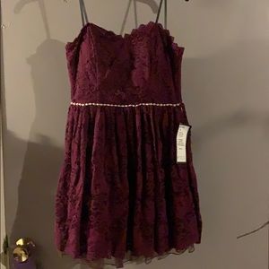 Teens wine colored strapless dress